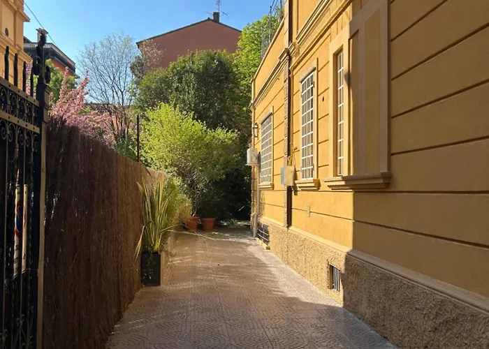 Urban Jungle Lägenhet Bologna